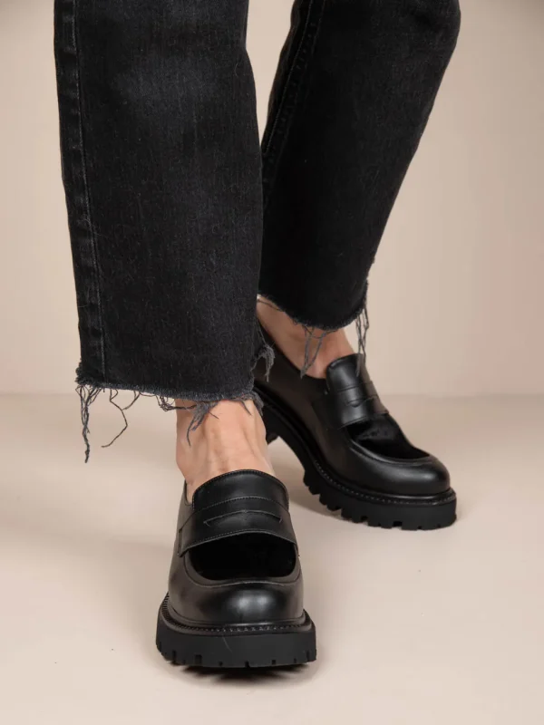 Flaneurs Noir Γυναικεία Δερμάτινα Loafers Μαύρα - Image 2